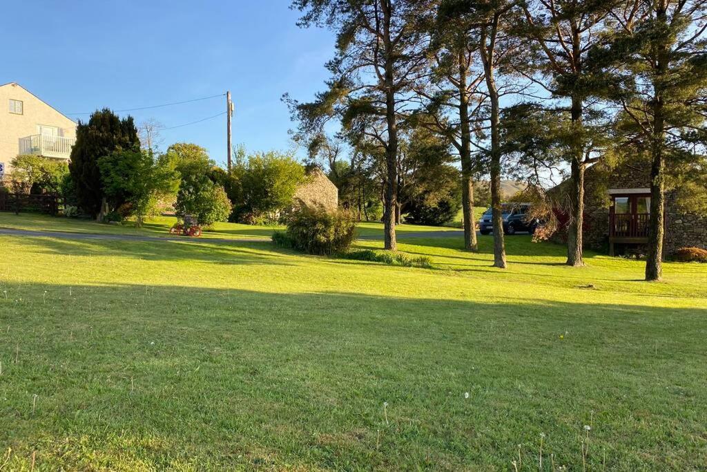 Lake District Romantic Get Away In 1 Acre Gardens Off M6 Пенрит Екстериор снимка